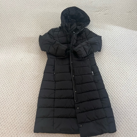 Tahari Nellie Hooded Puffer Coat (w/o Fur) - Picture 2 of 5